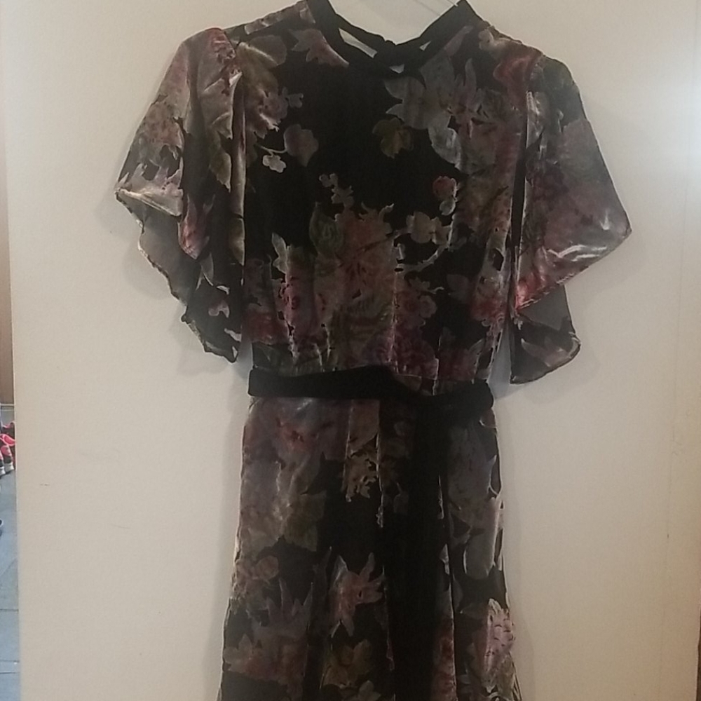 Zara velvet dress size M